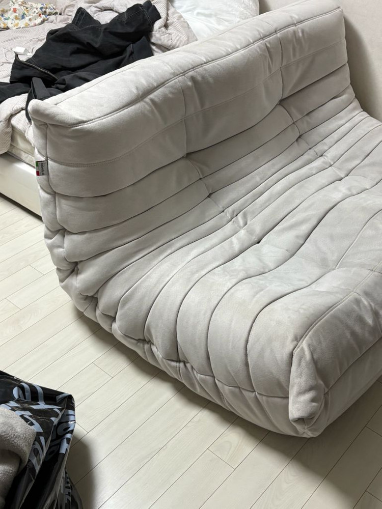 그레이 토고소파 2인 이탈벨루티 소재 이미지