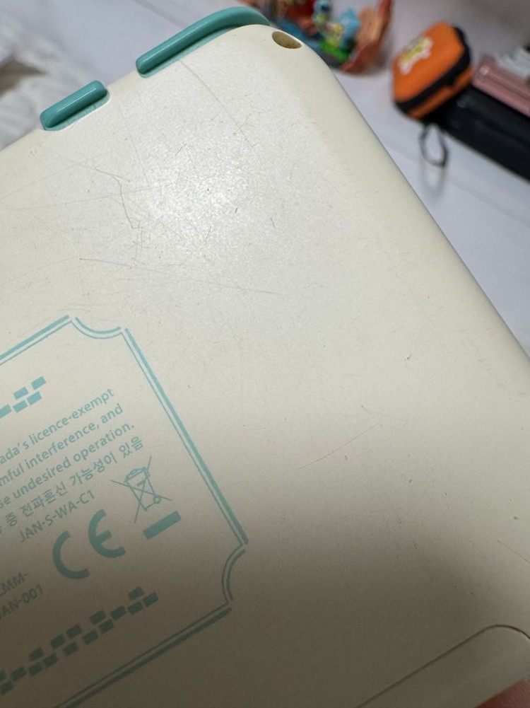휴대용 게임기 2DS XL 동물의숲 에디션 이미지