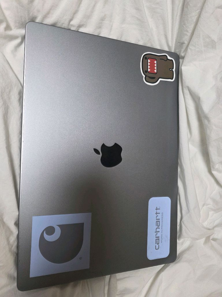 맥북 m1 pro 16인치 16GB 1TB 이미지