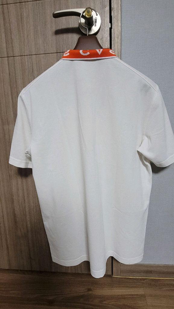 루이까스텔 화이트 골프 반팔티 이미지