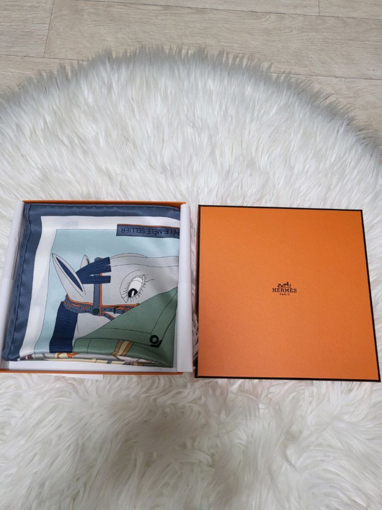 에르메스 까레 스카프 펠레멜레 셀리에 70 까레 아르두아즈/베르/베쥬 이미지