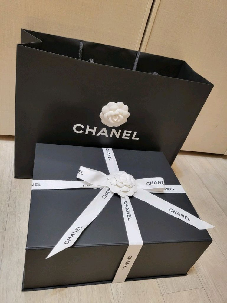 샤넬 31백 미니 쇼핑백 블랙 유광 샤이니 카프스킨 샴골 이미지