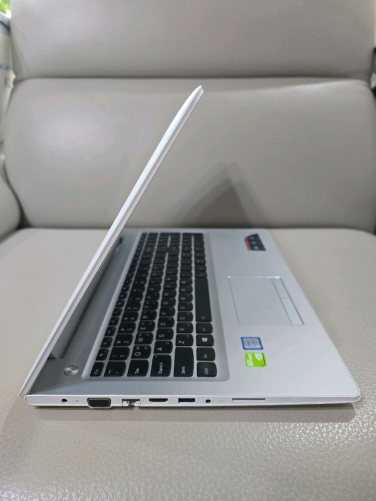 15인치 i7 고성능 사무/게임용 노트북(램8GB,하드 756GB) 이미지