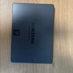 삼성 870 QVO SSD 8TB 이미지