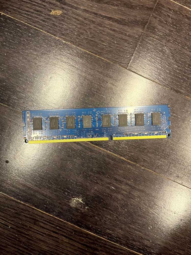 SK하이닉스 램 4GB DDR3 2R*8 팝니다. 이미지