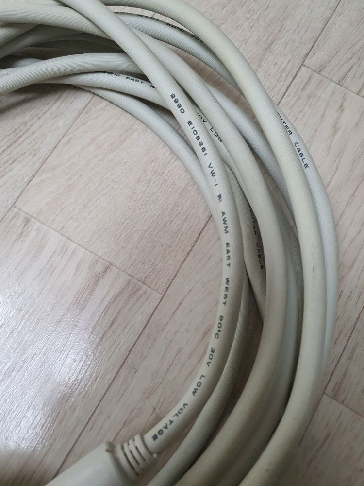 컴퓨터 모니터 연결 케이블 본체 연결선 7미터 좋아요 이미지