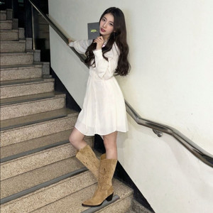 수지 원피스 베르니스 레이스 원피스 이미지