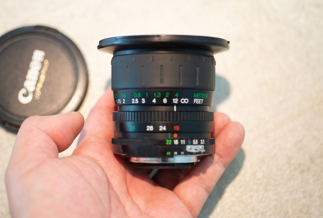 니콘 F 마운트) 19-35mm Cosina 수동렌즈 이미지
