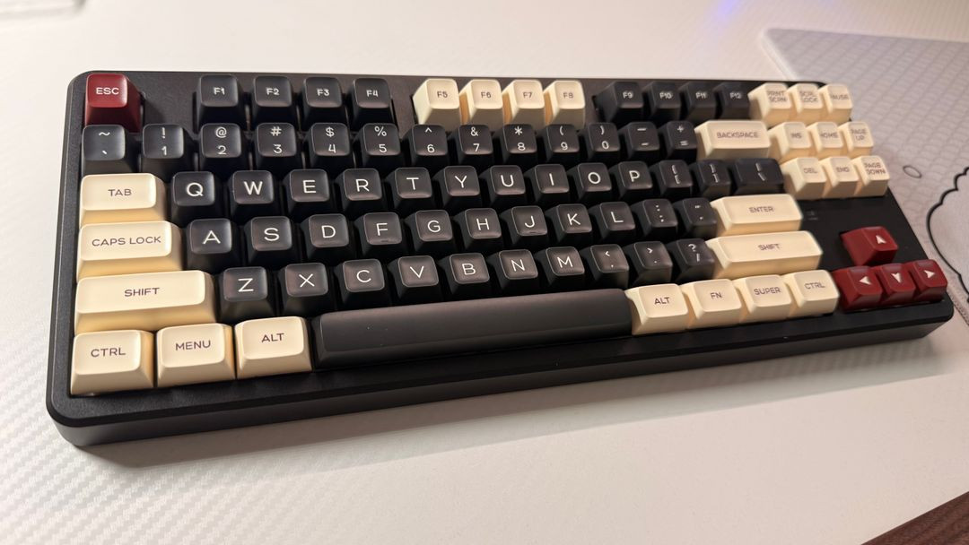 커스텀 기계식 키보드(FL Esports X80) 이미지