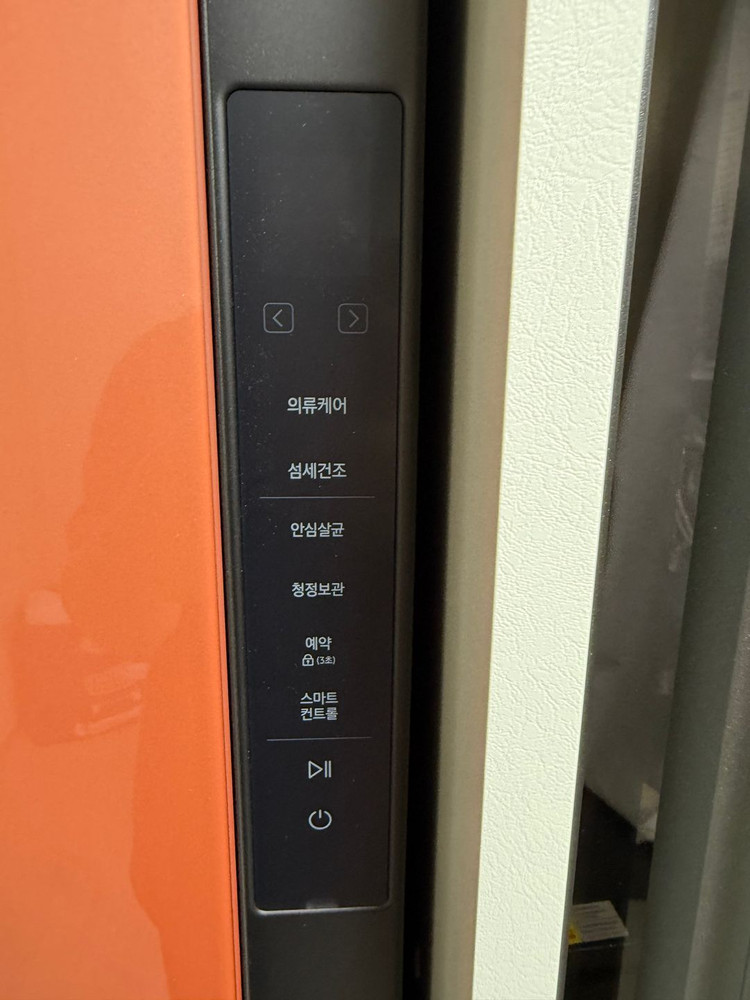 스타일러 삼성전자 비스포크 에어드레서 의류관리기 이미지