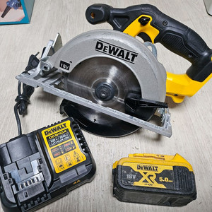 디월트 18V~20V 충전 6.5인치 원형톱 스킬 DCS391 세트 이미지
