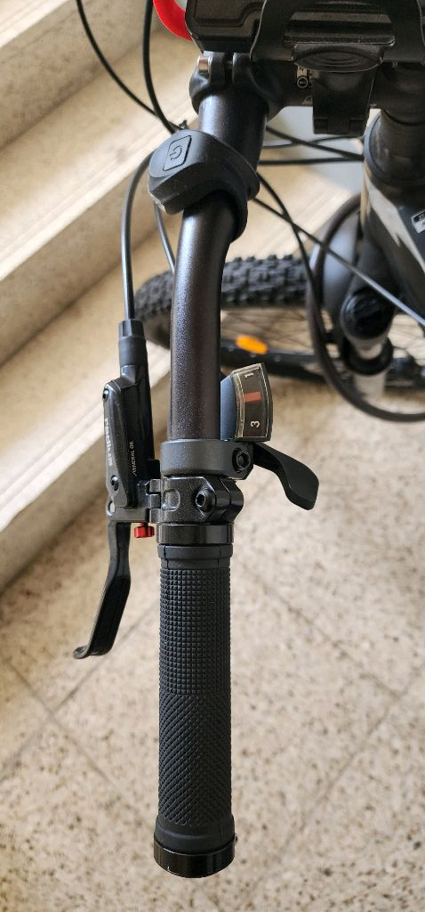 스마트 27.5 테트라7XX 33단 MTB 자전거+ 자전거짐받이 + 스탠드 + 자물쇠 1개 + 핸드폰거치대 이미지