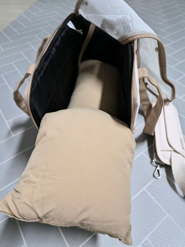 리카리카 강아지 이동가방입니다 새상품 이미지
