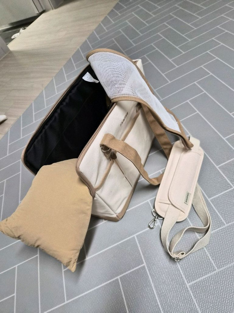 리카리카 강아지 이동가방입니다 새상품 이미지