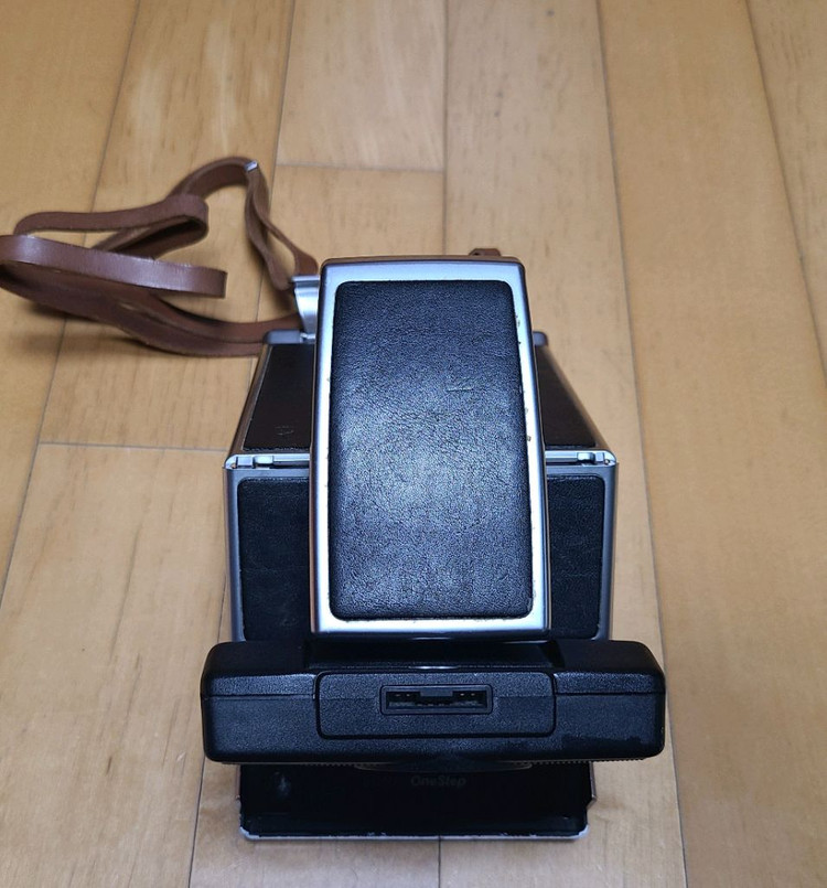 폴라로이드 SX-70 Sonar 네고 가능 영화 광고 이미지
