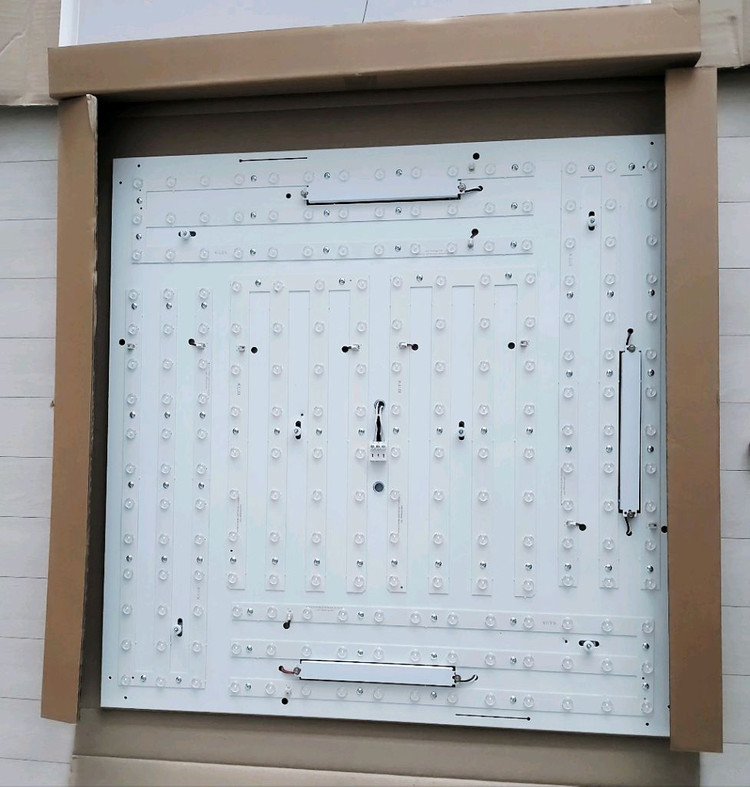 미사용 신품 대형 led 거실등. 이미지
