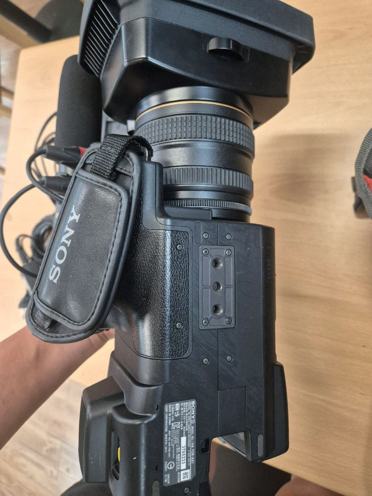 소니 FDR-AX1 4K 중계형 캠코더 판매합니다. 이미지