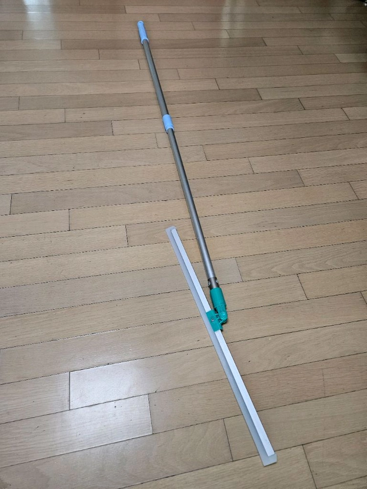 라이노 스퀴지 60cm+알루미늄 2단 버튼봉 거의새거 팝니다 이미지