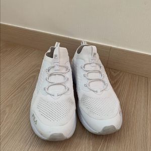 휠라 운동화 220 이미지