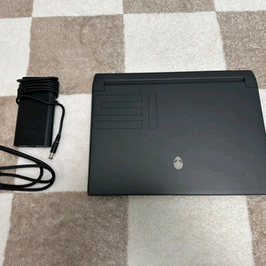 Alienware m15 R7 게이밍 노트북 이미지