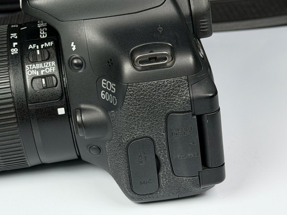 캐논 EOS 600D DSLR 카메라 이미지