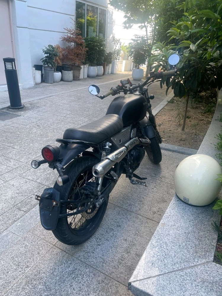 부케너 오토바이 이미지
