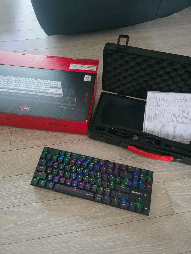 체리 mx 8.2 엑스트리파이 8k tkl pro 무선 키보드 마그네틱축 자석축 이미지
