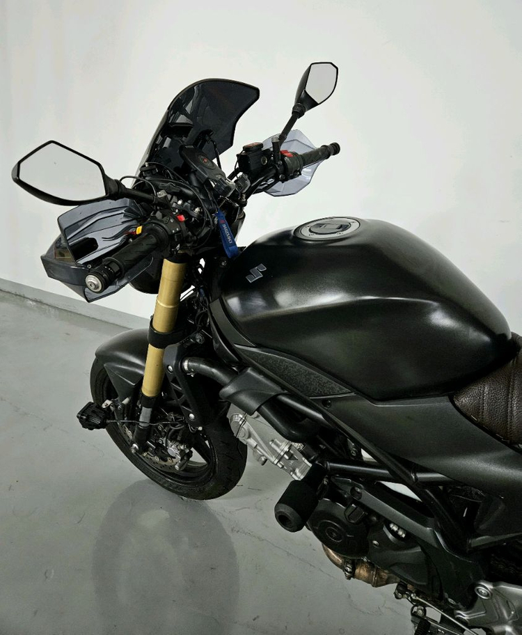 전국 1대뿐 풀튜닝 스즈키 SV650 판매합니다 이미지