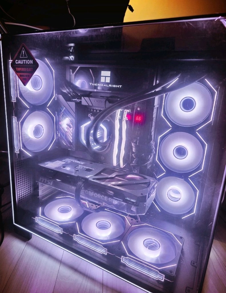 라이젠9 9950X3D X870E RTX5080 본체 판매합니다 이미지