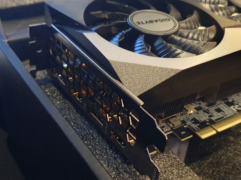 기가바이트 3060ti 8gb (고장) 이미지
