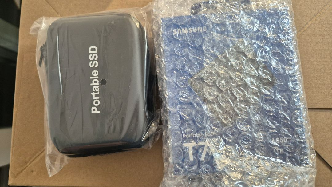 삼성 T7 1TB 외장 SSD 미개봉 이미지