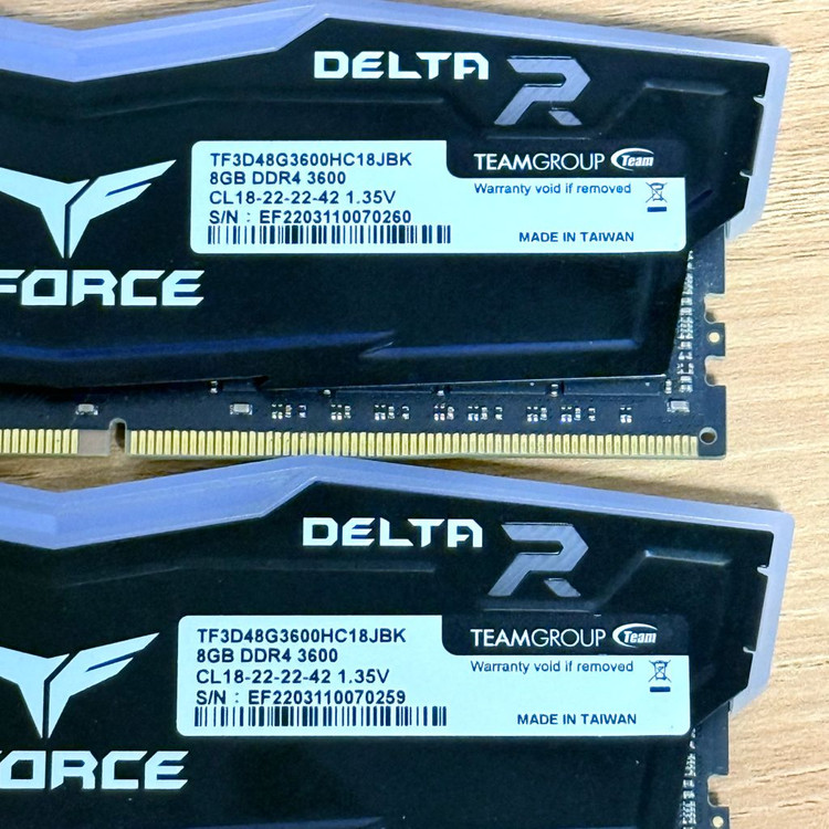 팀그룹 T-FORCE DDR4 16GB 3600 Delta RGB 데스크탑 램 (16G 16기가) 이미지