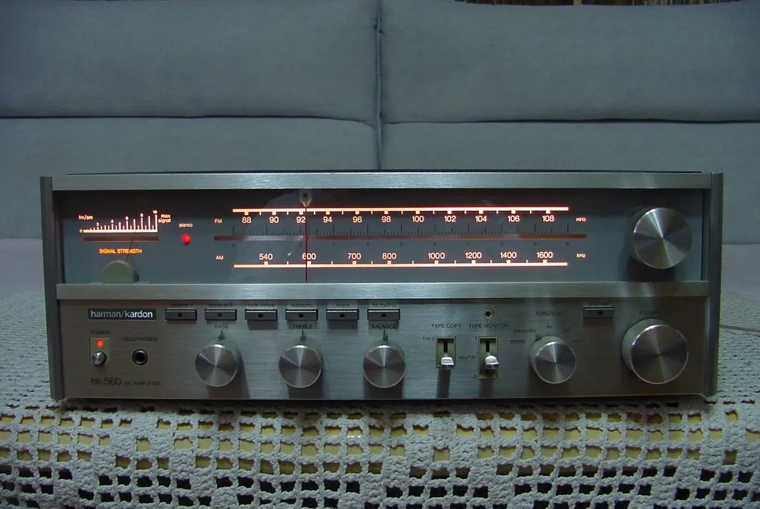 하만가든 HARMAN KARDON 빈티지 리시버앰프 이미지