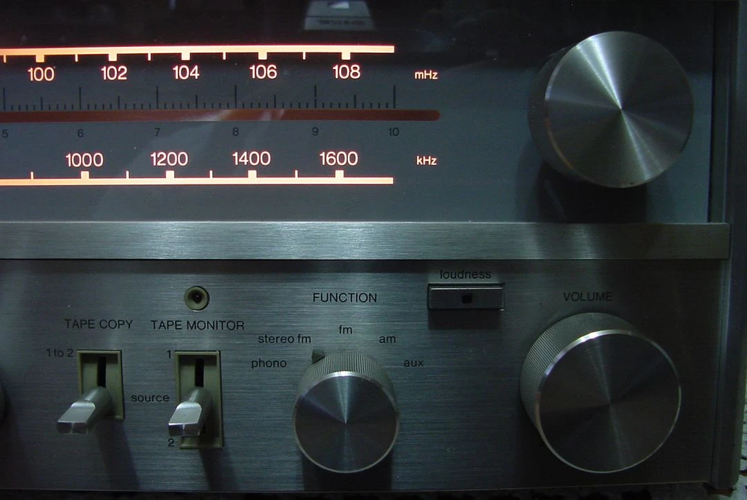 하만가든 HARMAN KARDON 빈티지 리시버앰프 이미지