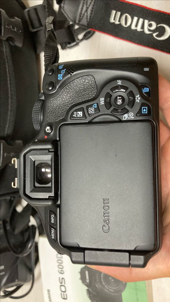 캐논 EOS 600D DSLR 카메라 바디, 가방 포함 이미지