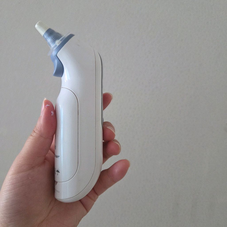 브라운 체온계 이미지