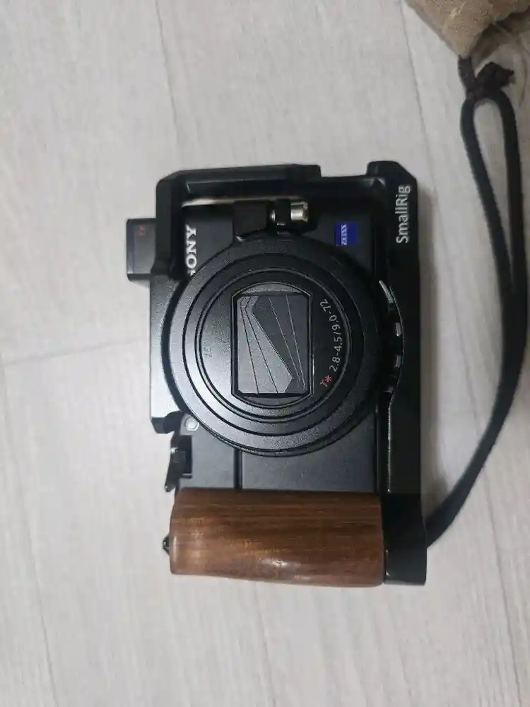 소니 rx100m7 이미지
