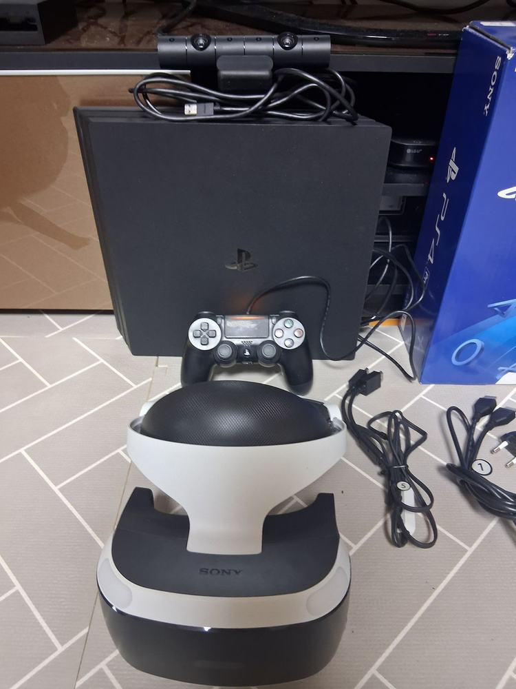 PS4 Pro + VR 세트 이미지