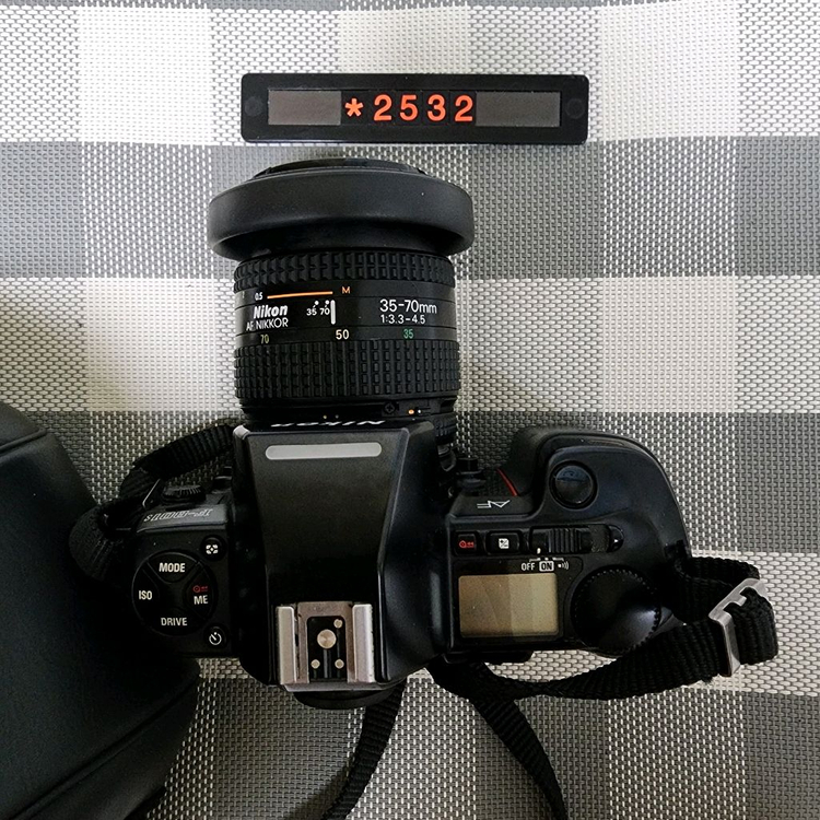 니콘 F-801s AF 필름카메라 35-70 줌렌즈 케이스포함 이미지