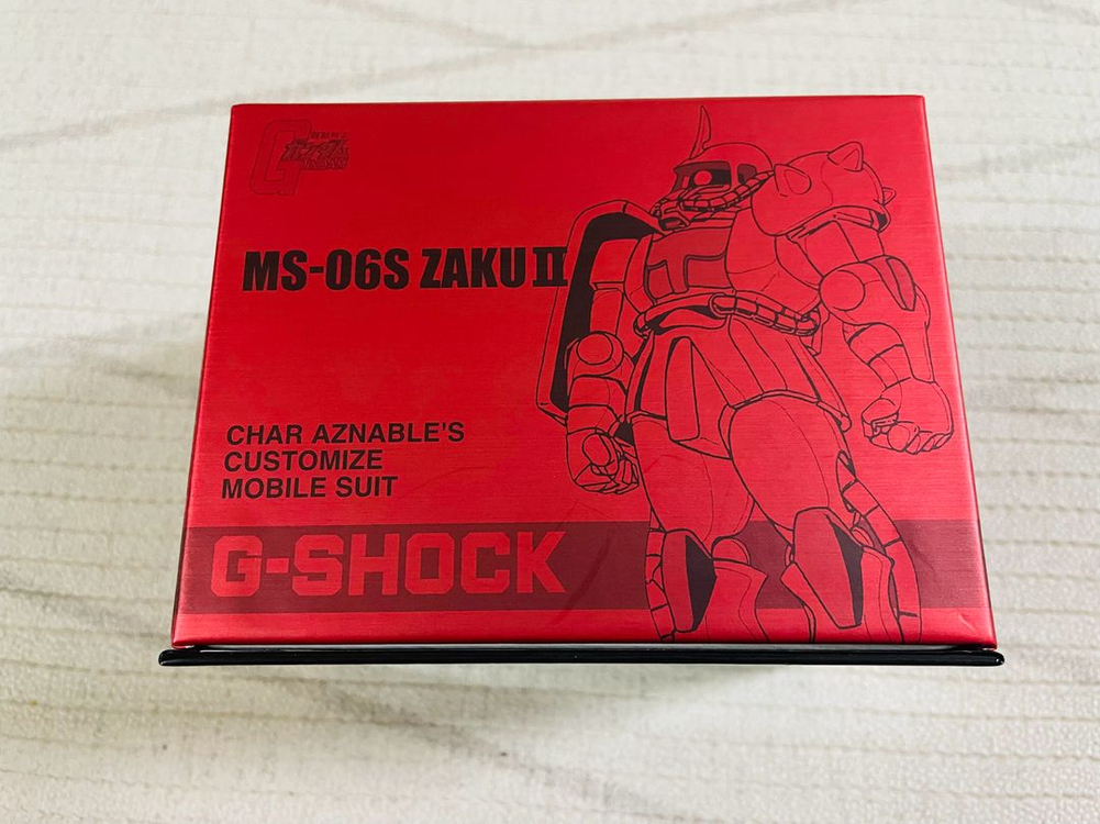 (미착용 신품) 지샥 SHOCK 건담 30주년 기념 한정 샤아 전용 자쿠 G-DW-6900FS 시계 이미지