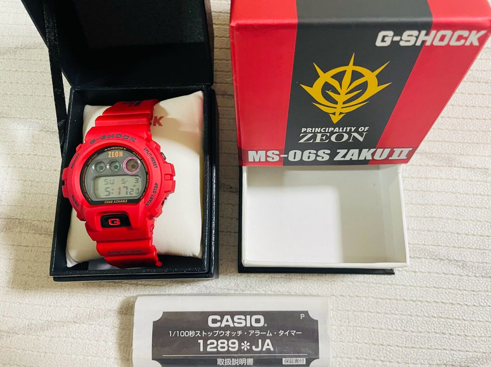 (미착용 신품) 지샥 SHOCK 건담 30주년 기념 한정 샤아 전용 자쿠 G-DW-6900FS 시계 이미지
