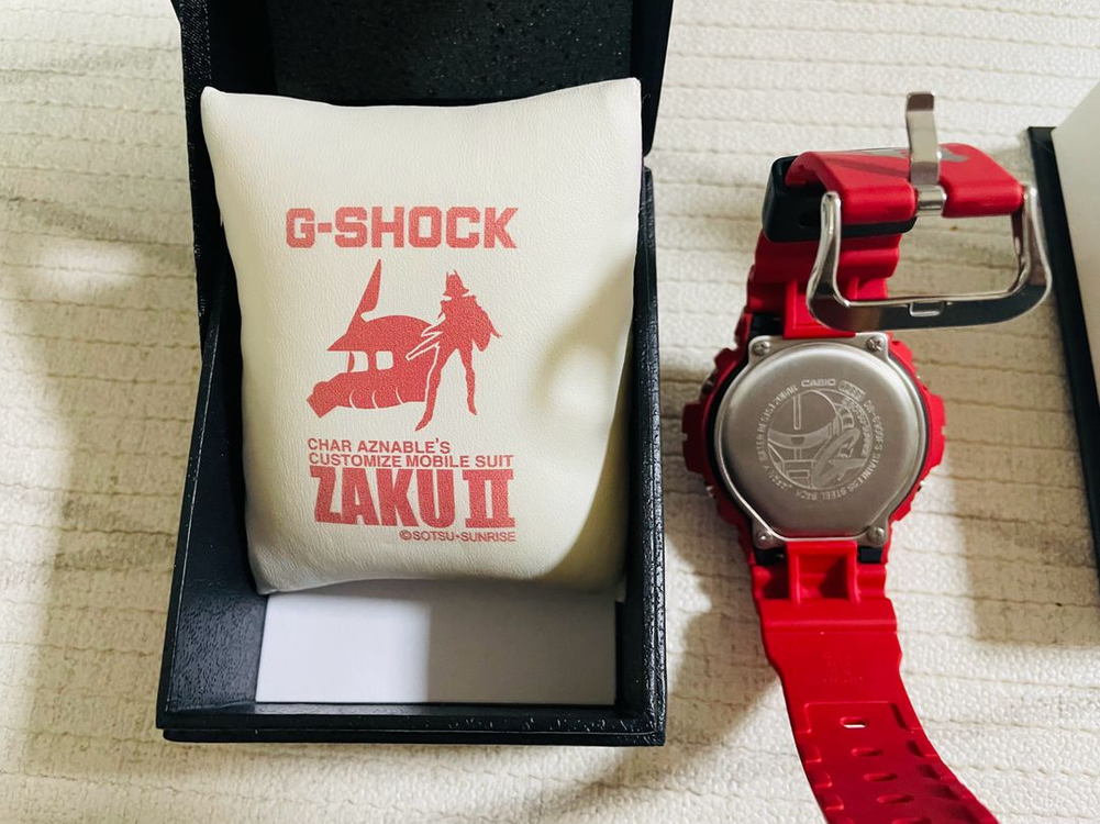 (미착용 신품) 지샥 SHOCK 건담 30주년 기념 한정 샤아 전용 자쿠 G-DW-6900FS 시계 이미지