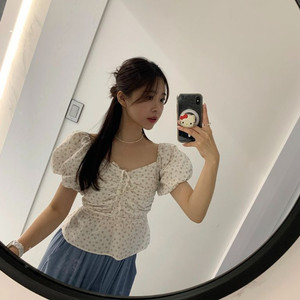 바이씨니 꽃 셔링블라우스:) 이미지