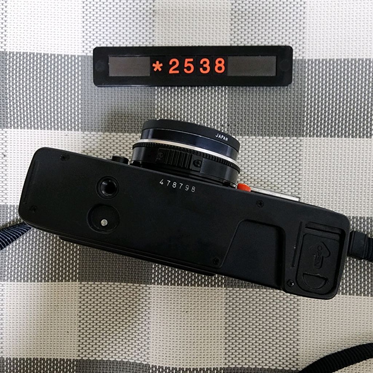 코니카 C 35 EF-D 필름카메라 이미지
