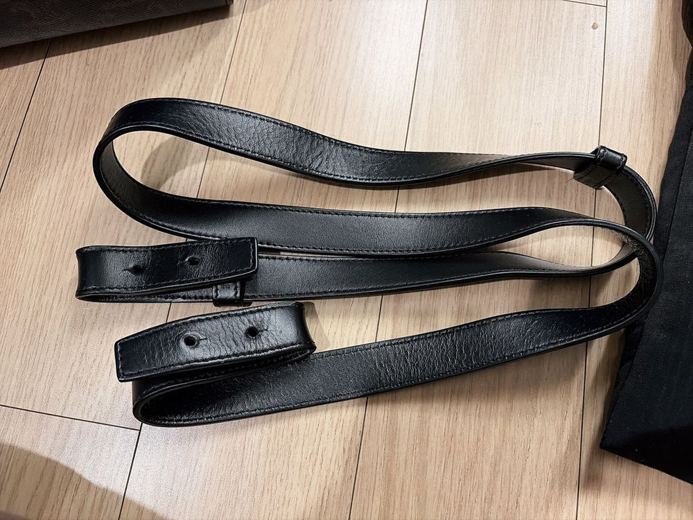 [정품] 셀린느 버티컬 카바스 토트백 미디엄 스트랩포함 이미지