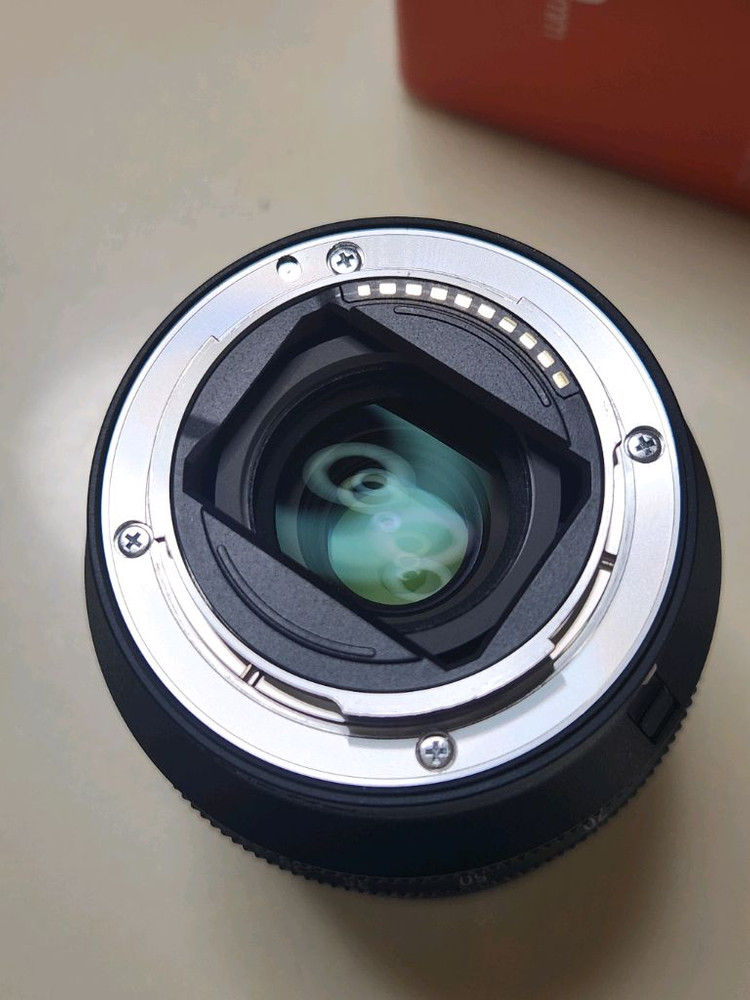 소니 fe 20-70mm g 팝니다. 이미지