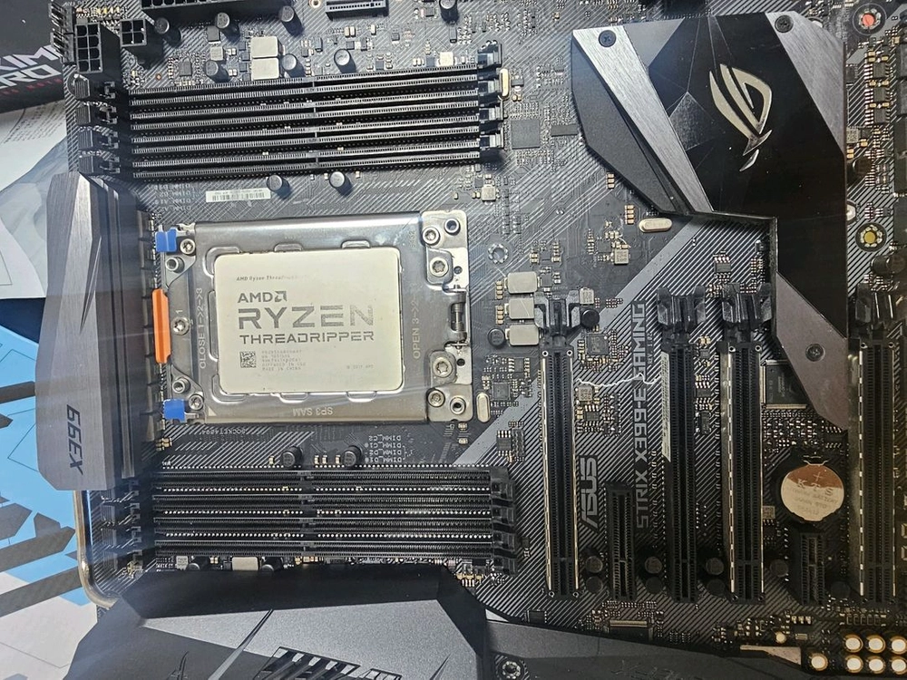 스레드리퍼 2950X CPU+x399 rog strix 보드+쿨러마스터 쿨러 - 안심되는 중고거래