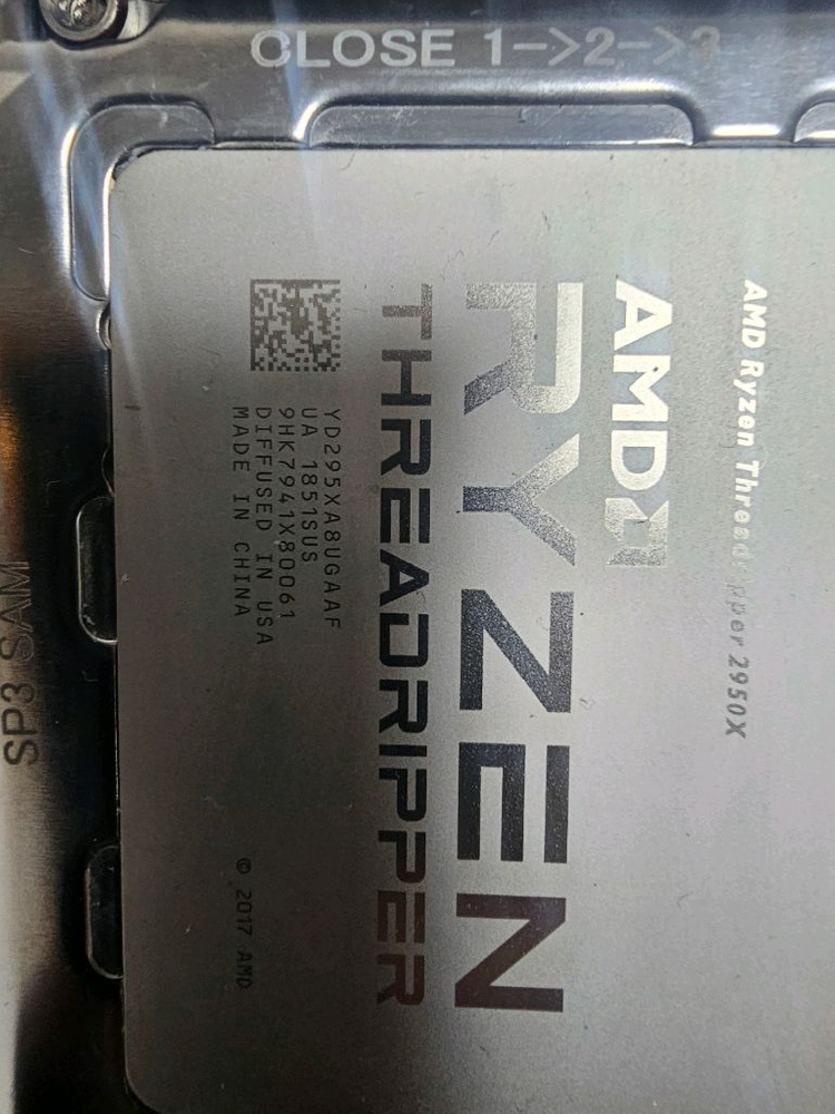 스레드리퍼 2950X CPU+x399 rog strix 보드+쿨러마스터 쿨러 이미지