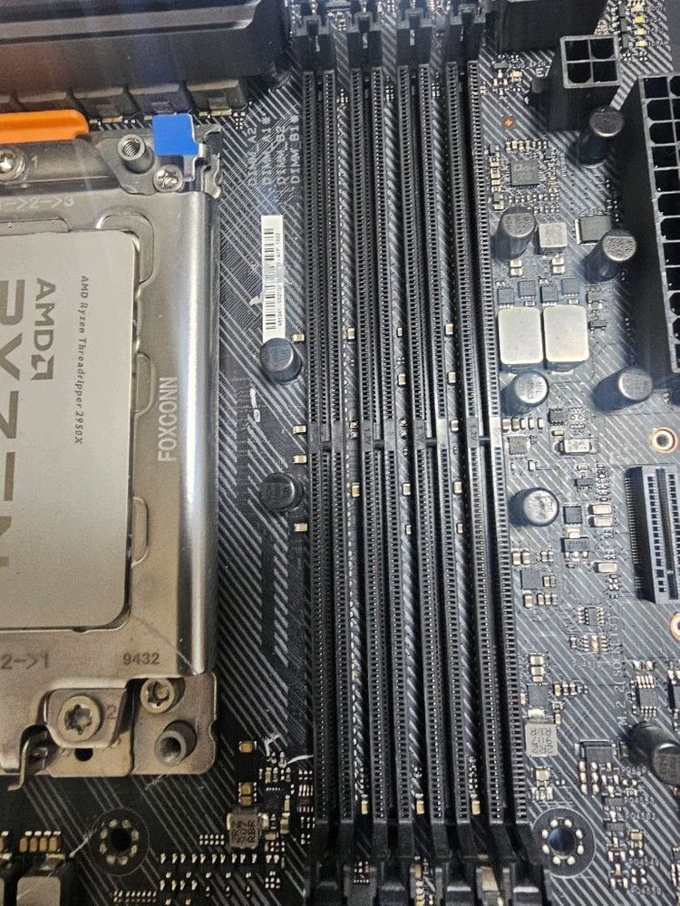 스레드리퍼 2950X CPU+x399 rog strix 보드+쿨러마스터 쿨러 이미지
