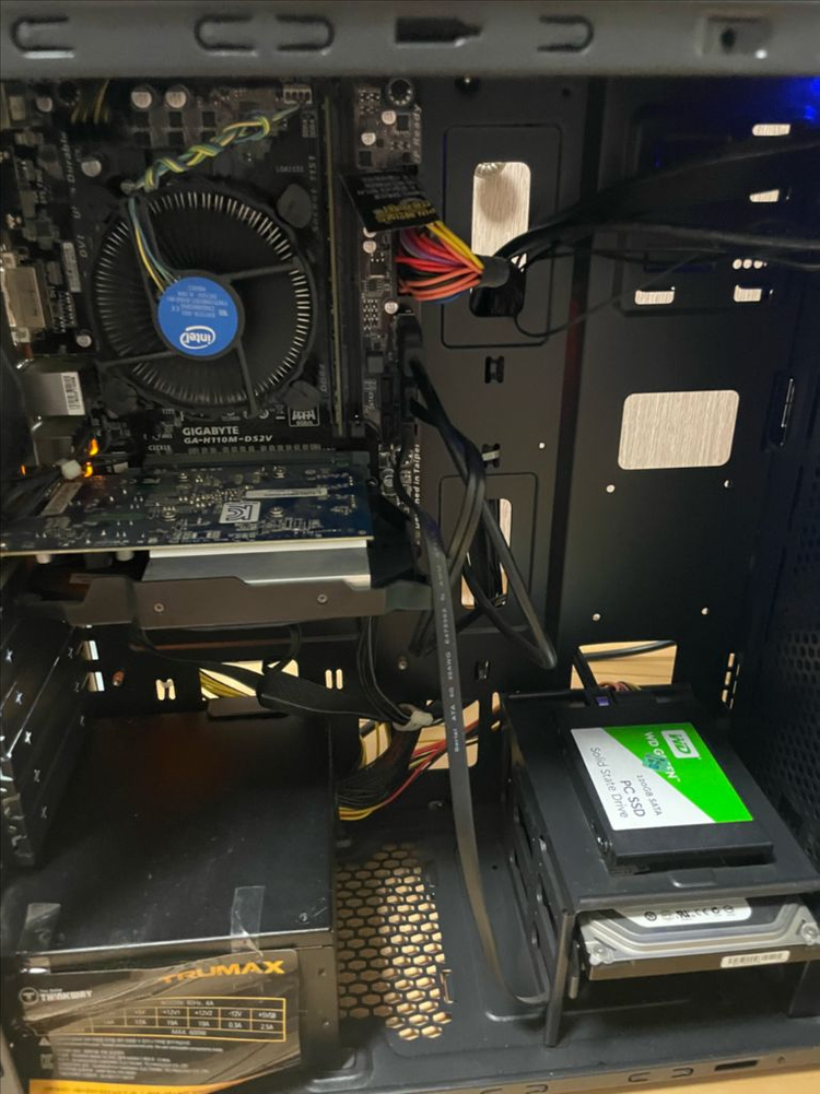 사무용 데스크탑 pc 컴퓨터 이미지